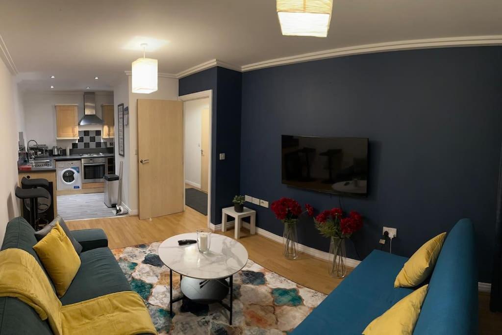 Entire Flat In Ealing Apartamento Londres Exterior foto